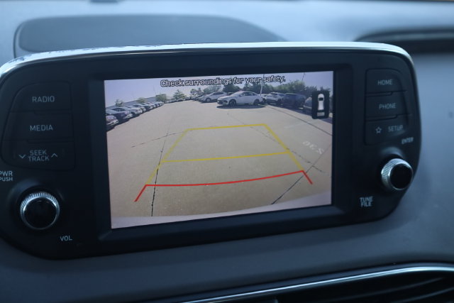 Used 2020 Hyundai Santa Fe SEL FWD image 17