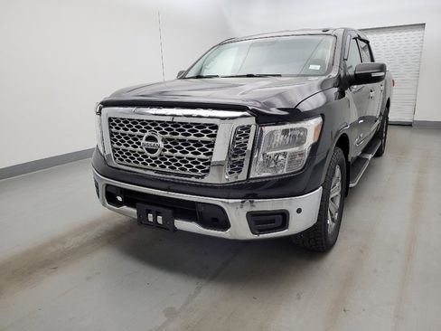 Used 2018 Nissan Titan SV w/ SV Convenience Package RWD image 15