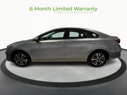 Used 2024 Kia Forte LXS image 4