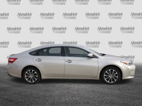 Used 2018 Toyota Avalon XLE Premium image 10