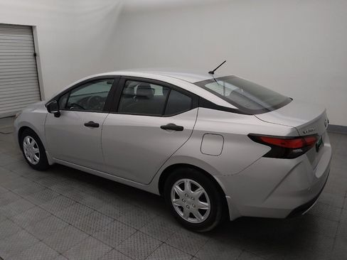 Used 2022 Nissan Versa S FWD image 3