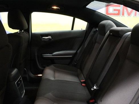 Used 2022 Dodge Charger SXT RWD image 14