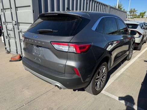 Used 2022 Ford Escape SEL w/ Technology Package image 4