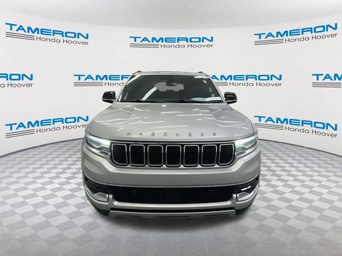 Used 2024 Jeep Wagoneer L Series II w/ Flexible Seating Group AWD/4WD image 8