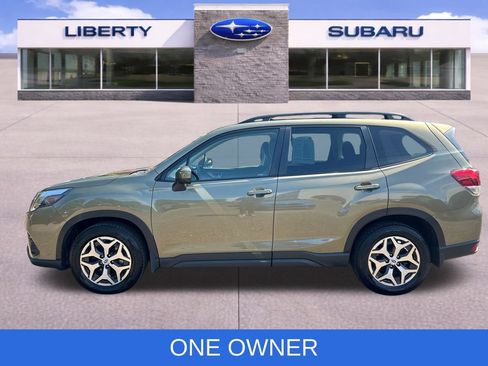 Certified 2023 Subaru Forester Premium AWD/4WD image 4
