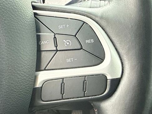 Used 2018 Jeep Compass Limited AWD/4WD image 23