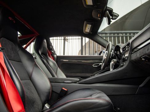 Certified 2015 Porsche 911 GT3 image 36