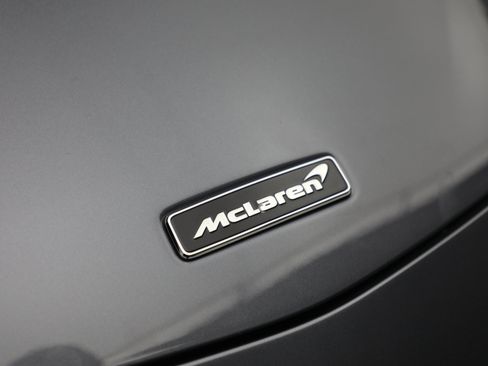 Used 2024 McLaren Artura RWD image 35