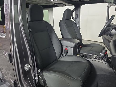 Used 2020 Jeep Wrangler Unlimited Sport image 21