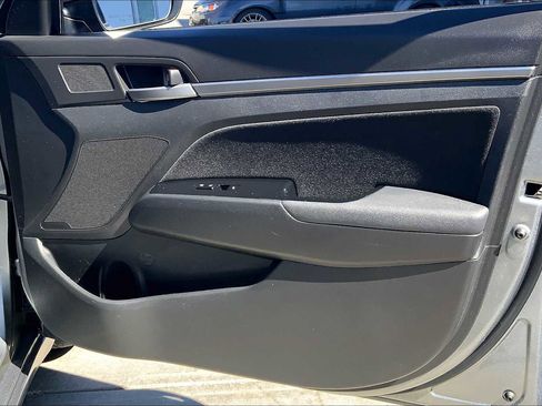 Used 2018 Hyundai Elantra Value Edition FWD image 22