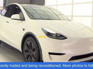 Used 2024 Tesla Model Y Long Range AWD/4WD video 1