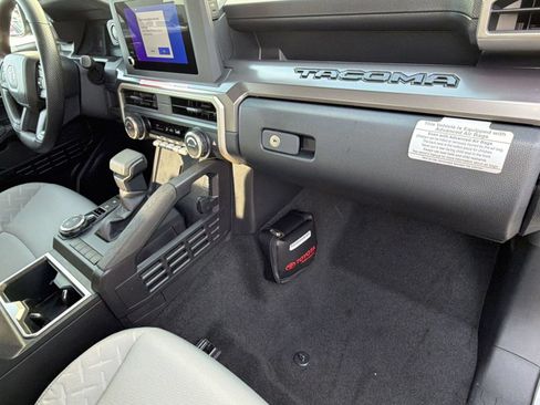 Used 2026 Toyota Tacoma SR5 AWD/4WD image 34