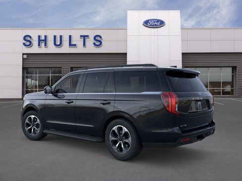 New 2026 Ford Expedition Active image 4