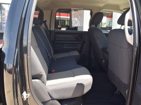 Used 2012 RAM 2500 ST w/ Chrome Appearance Group AWD/4WD image 12