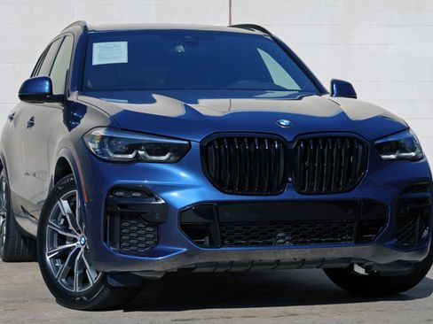 Used 2022 BMW X5 sDrive40i w/ M Sport Package RWD image 4
