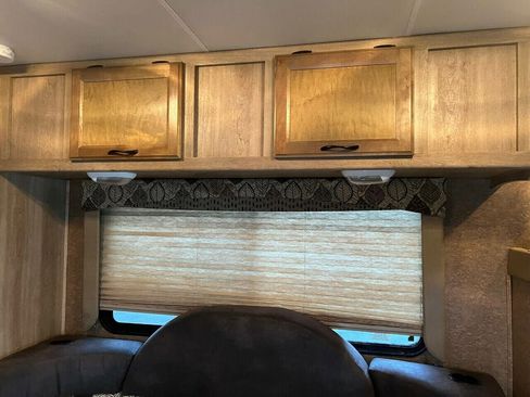 Used 2014 Ford E-350 and Econoline 350 Super Duty image 29