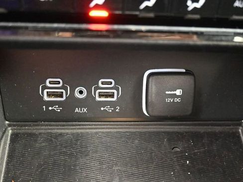 Used 2025 Jeep Grand Cherokee Altitude AWD/4WD image 33