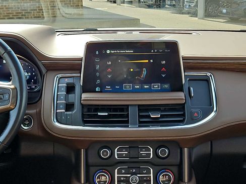 Used 2023 Chevrolet Tahoe High Country AWD/4WD image 14