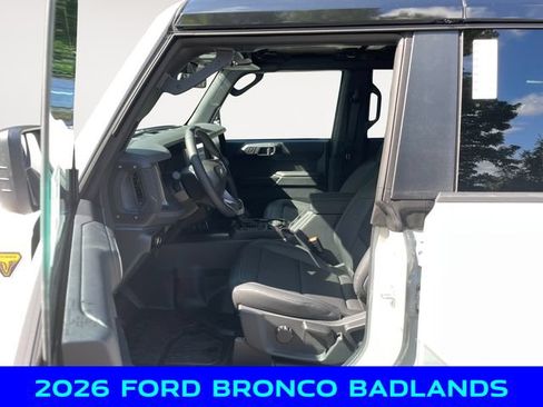 New 2026 Ford Bronco Badlands w/ Black Appearance Package AWD/4WD image 9