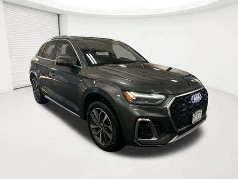 Used 2024 Audi Q5 2.0T Prestige w/ Prestige Package AWD/4WD image 3