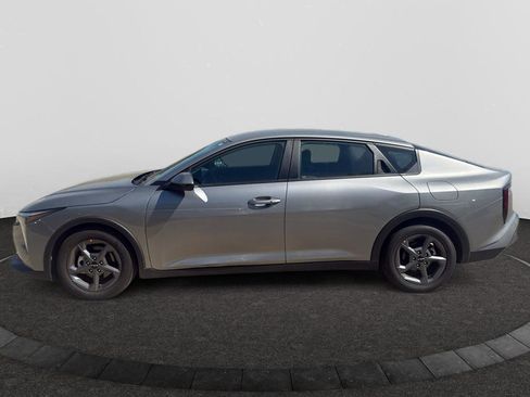 Used 2025 Kia K4 LXS FWD image 8