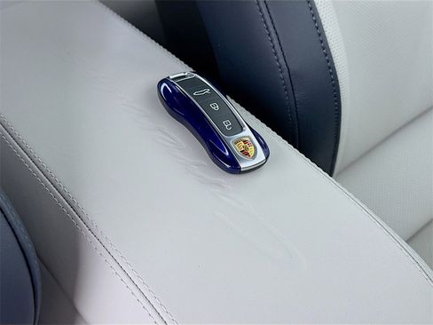 Used 2026 Porsche 911 Carrera 4S image 17