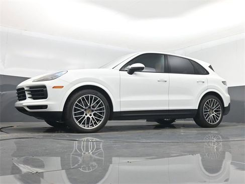 Used 2023 Porsche Cayenne S Platinum w/ Assistance Package image 60