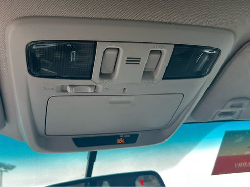 Used 2015 Subaru Outback 2.5i Limited image 37