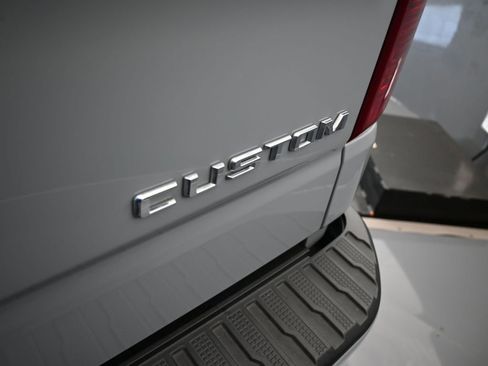 Used 2024 Chevrolet Silverado 1500 Custom image 40