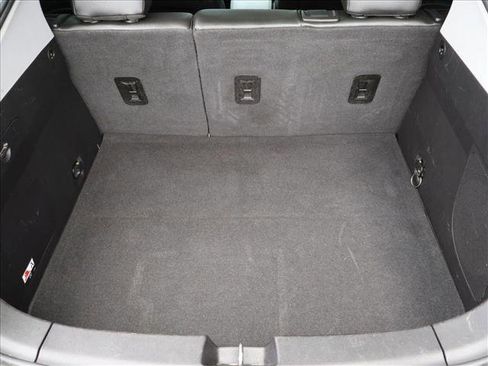 Used 2018 Chevrolet Volt Premier w/ Driver Confidence Package FWD image 6