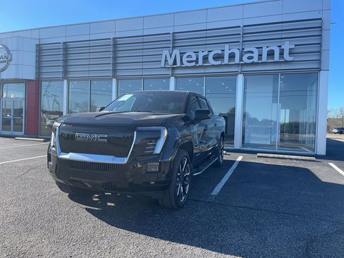 Used 2025 GMC Sierra EV Denali AWD/4WD image 5