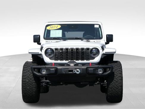 Used 2024 Jeep Wrangler Unlimited Rubicon w/ XTREMEE 35" Tire Package image 27
