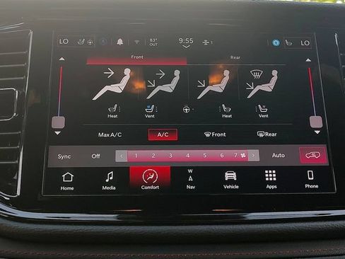 Used 2024 Dodge Durango GT RWD image 16