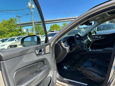 New 2025 Volvo XC60 B5 Ultra w/ Protection Package Premier image 20