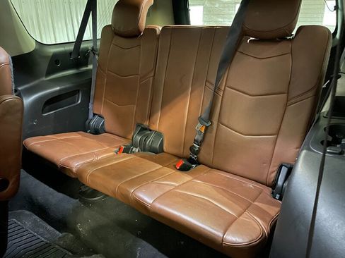 Used 2015 Cadillac Escalade ESV Premium image 17