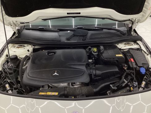 Used 2014 Mercedes-Benz CLA 250 4MATIC image 44