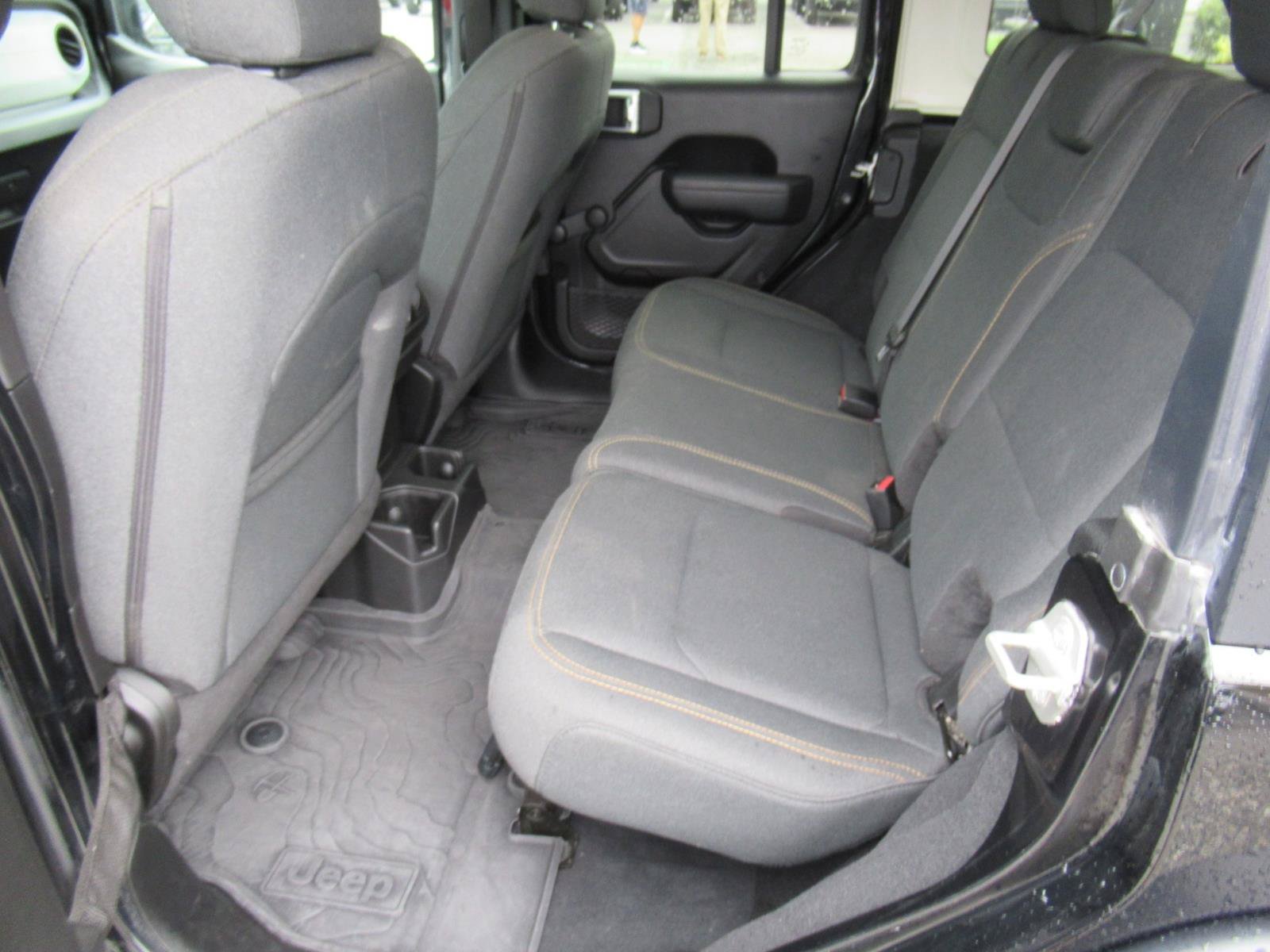 Used 2024 Jeep Wrangler Unlimited Sport AWD/4WD image 31