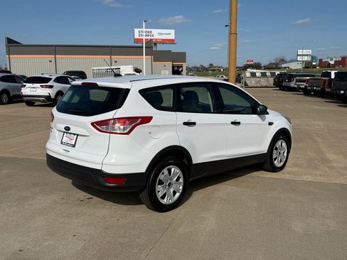 Used 2016 Ford Escape S image 5