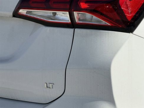 Certified 2024 Chevrolet Equinox LT image 7