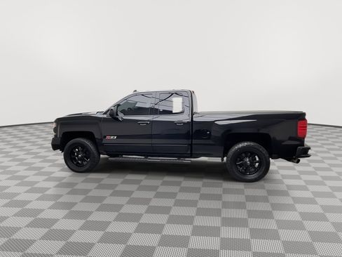 Used 2017 Chevrolet Silverado 1500 LT w/ Midnight Edition AWD/4WD image 38