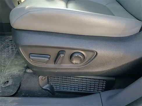 Used 2024 Toyota Sienna XLE image 13