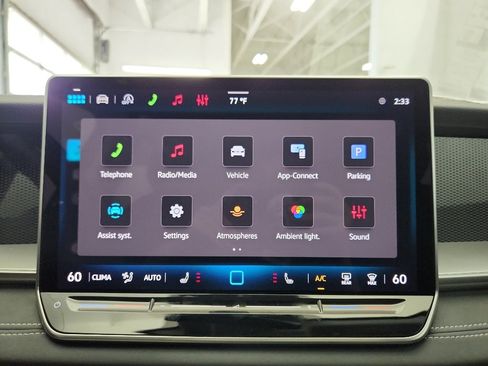 New 2026 Volkswagen Tiguan SE FWD image 18