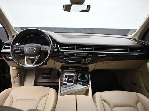 Used 2019 Audi Q7 3.0T Premium Plus w/ Premium Plus Package AWD/4WD image 28