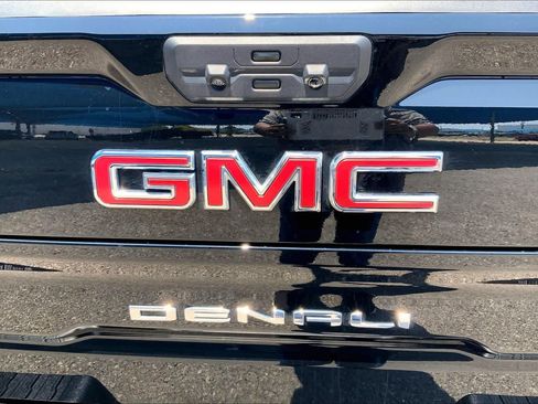 Used 2024 GMC Sierra 1500 Denali w/ Denali Reserve Package AWD/4WD image 31