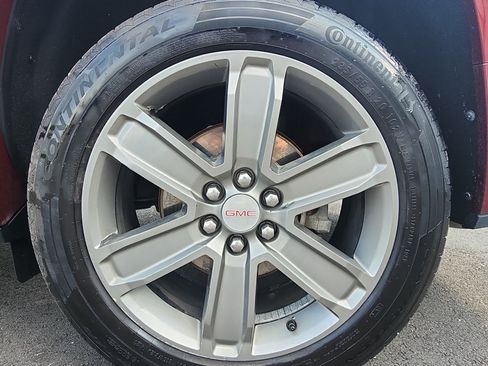 Used 2017 GMC Acadia Denali FWD image 9