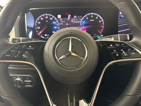 Used 2025 Mercedes-Benz G 550 image 23