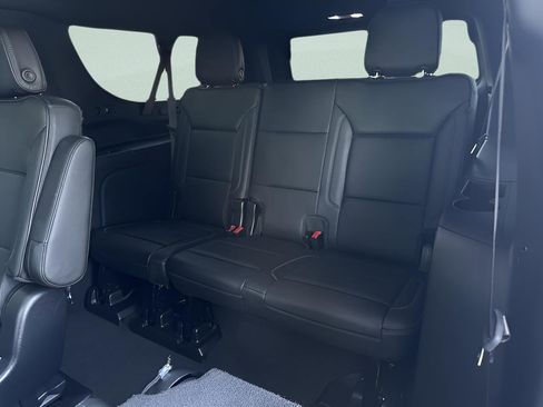 Used 2022 GMC Yukon XL Denali image 33