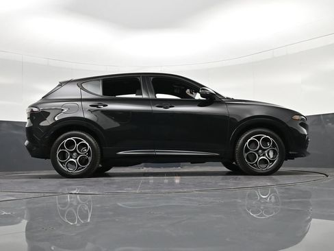 Used 2025 Alfa Romeo Tonale AWD/4WD image 34