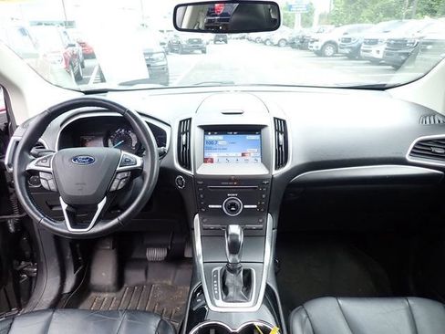 Used 2016 Ford Edge Titanium w/ Technology Package AWD/4WD image 13