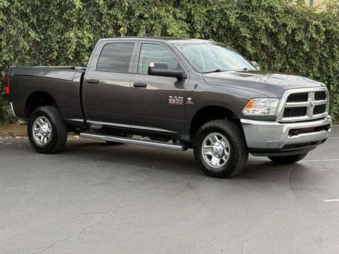 Used 2018 RAM 2500 Tradesman w/ Chrome Appearance Group AWD/4WD image 3